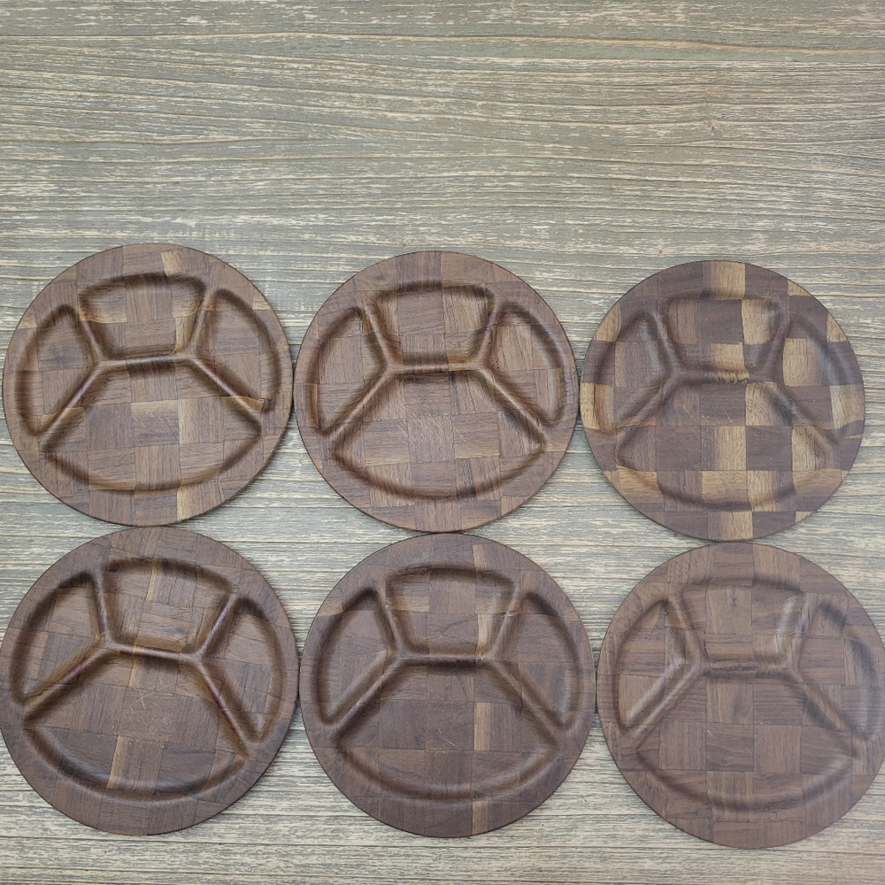 Vintage WEAVEWOOD Inc. of Minneapolis PARTITIONED Stackable Lunch/kids plates
